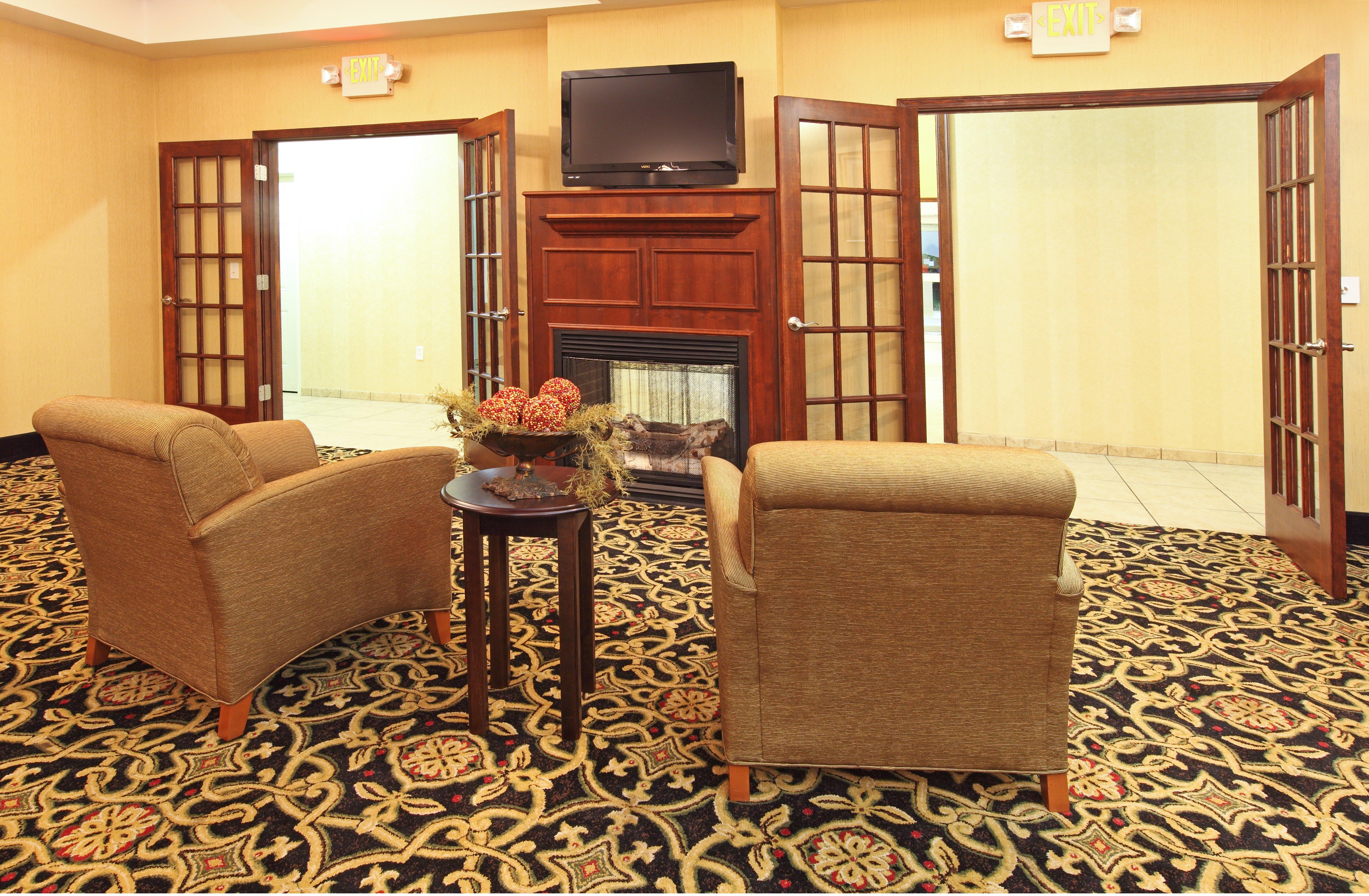 Holiday Inn Express Hotel & Suites Clarksville Ngoại thất bức ảnh