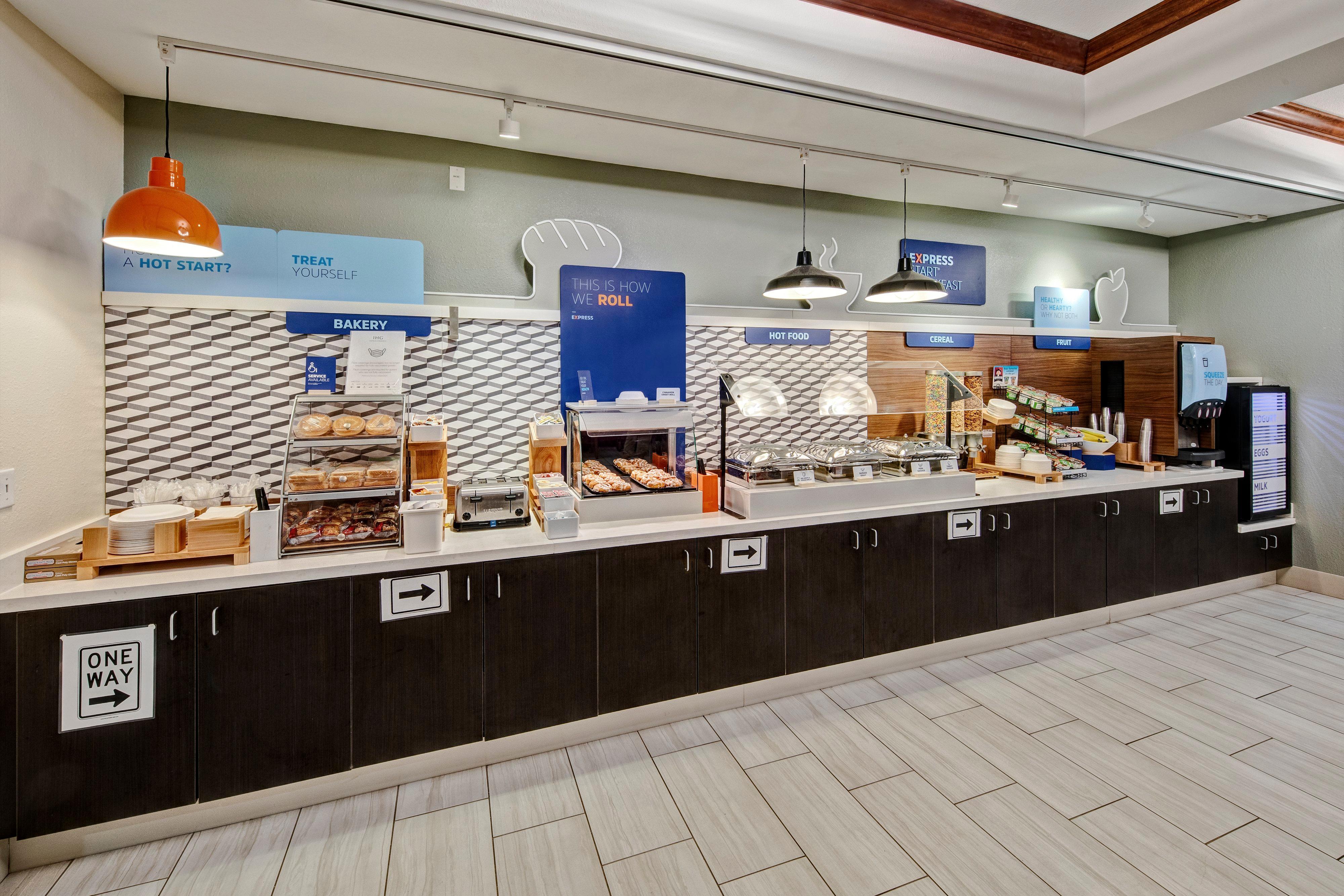 Holiday Inn Express Hotel & Suites Clarksville Ngoại thất bức ảnh