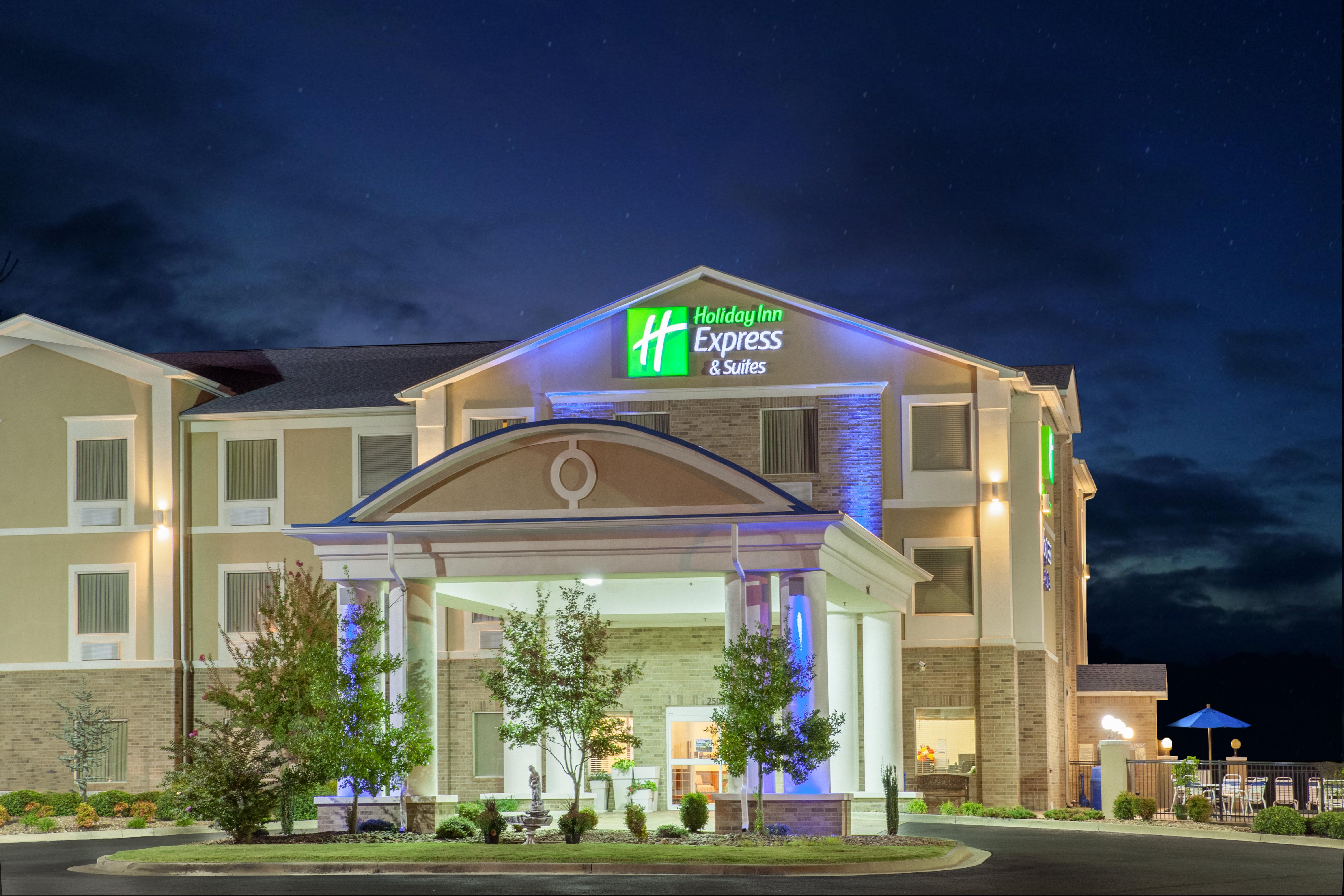 Holiday Inn Express Hotel & Suites Clarksville Ngoại thất bức ảnh