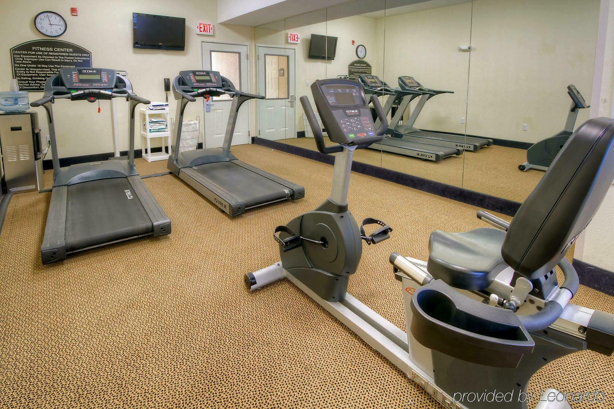 Holiday Inn Express Hotel & Suites Clarksville Ngoại thất bức ảnh